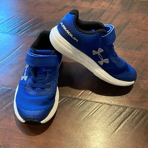 Size 11 Under Armour shoes